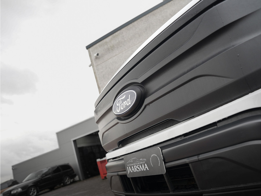 Ford F-150 Lightning PRO