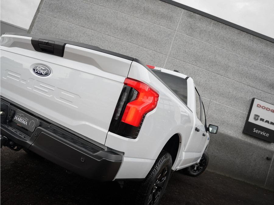 Ford F-150 Lightning PRO