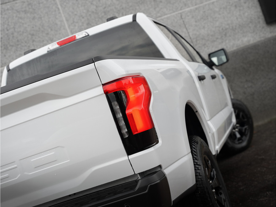Ford F-150 Lightning PRO