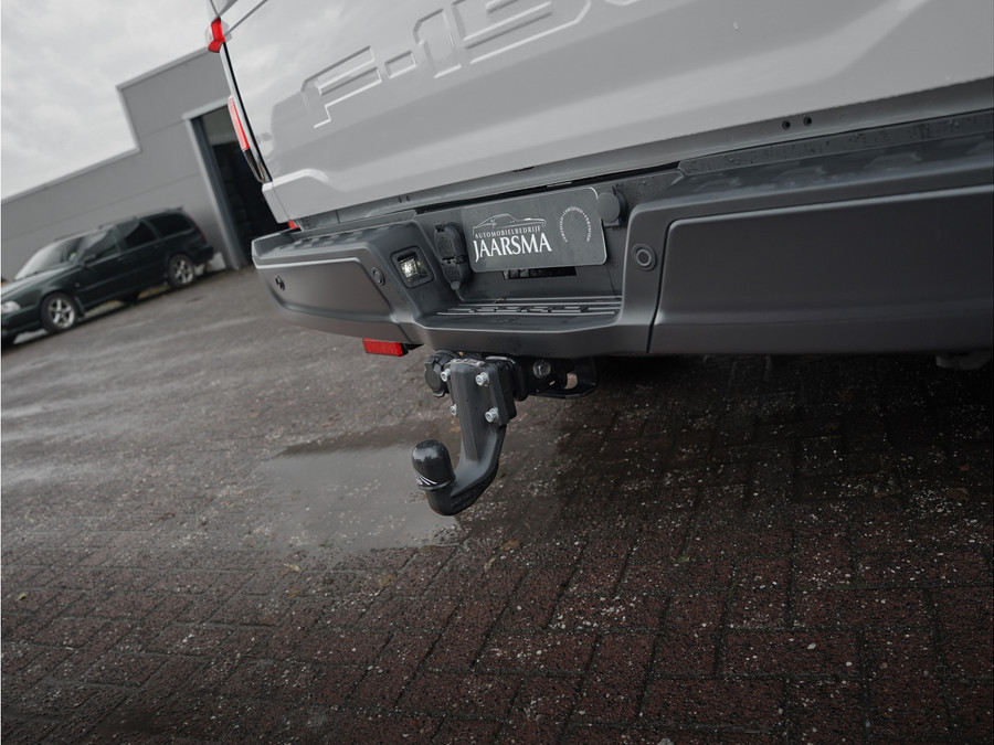 Ford F-150 Lightning PRO