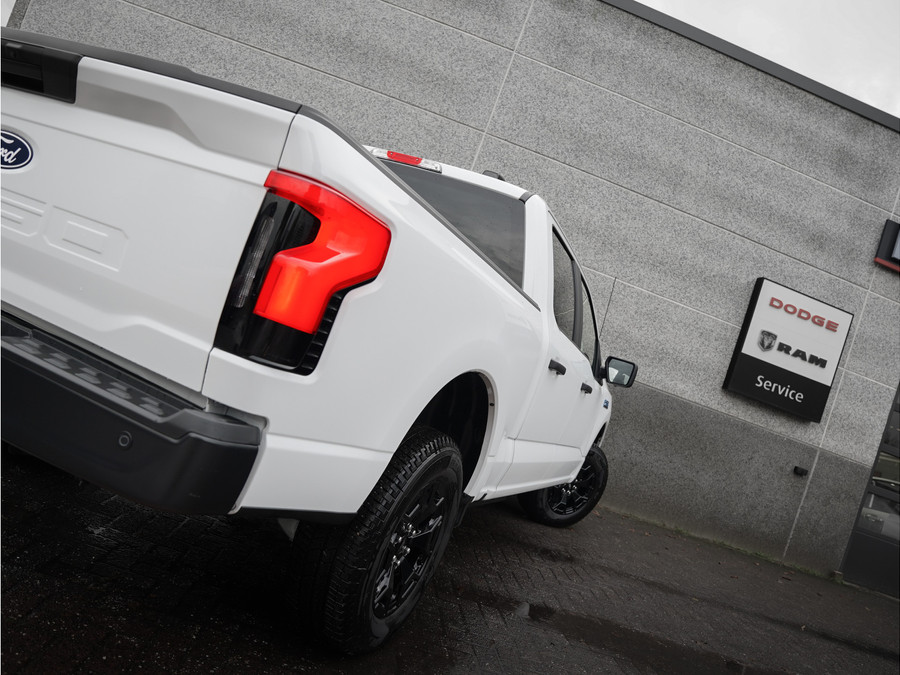 Ford F-150 Lightning PRO