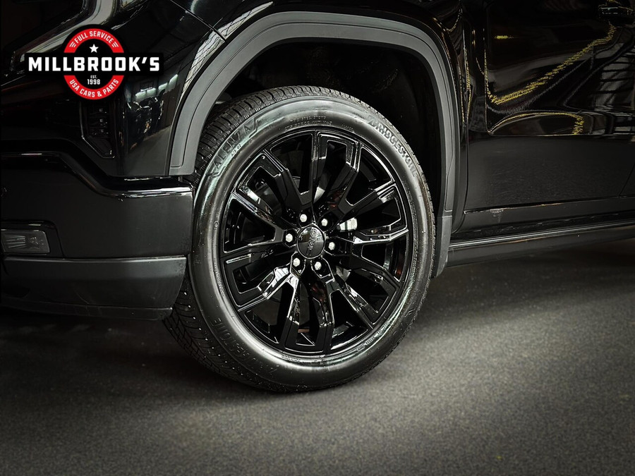 GMC Sierra Denali 6.2L V8 Black edition