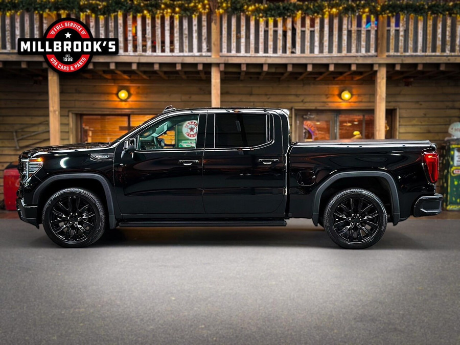 GMC Sierra Denali 6.2L V8 Black edition