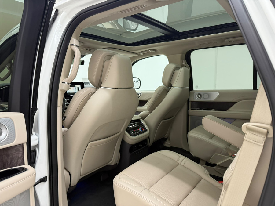 Lincoln Navigator Reserve FULL SPEC. NL KENT.