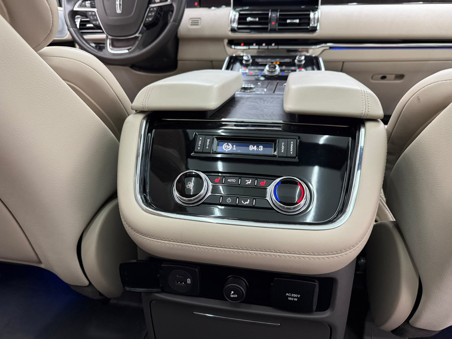 Lincoln Navigator Reserve FULL SPEC. NL KENT.