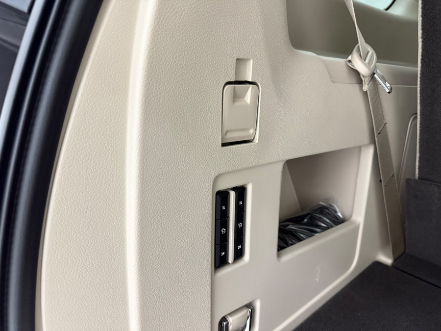 Lincoln Navigator Reserve FULL SPEC. NL KENT.