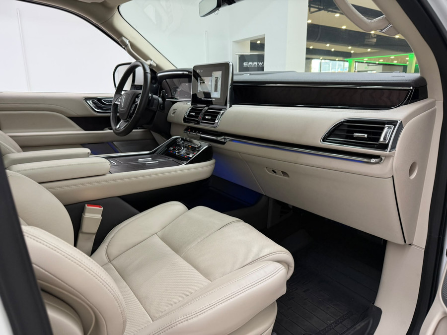 Lincoln Navigator Reserve FULL SPEC. NL KENT.