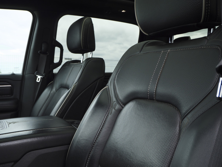 Dodge RAM 1500 | Limited | 5.7 V8 | 4x4 | Crew Cab |