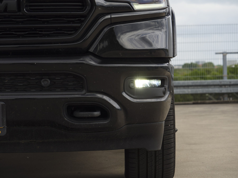 Dodge RAM 1500 | Limited | 5.7 V8 | 4x4 | Crew Cab |
