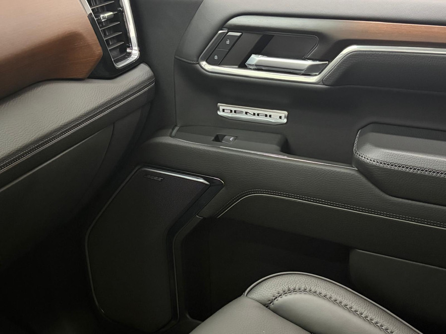 GMC Sierra Denali 6.2 V8