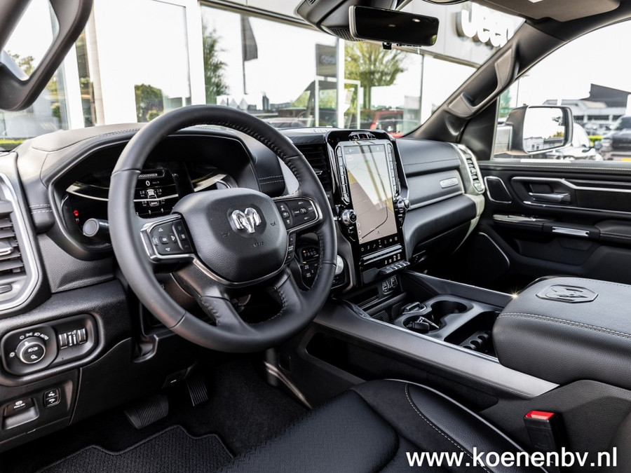 Dodge RAM Pickup 5.7 V8 4x4 Aut. Laramie Sport Automaat LPG G3/ PANO/ LEER/ LPG/NIGHT STRIPING