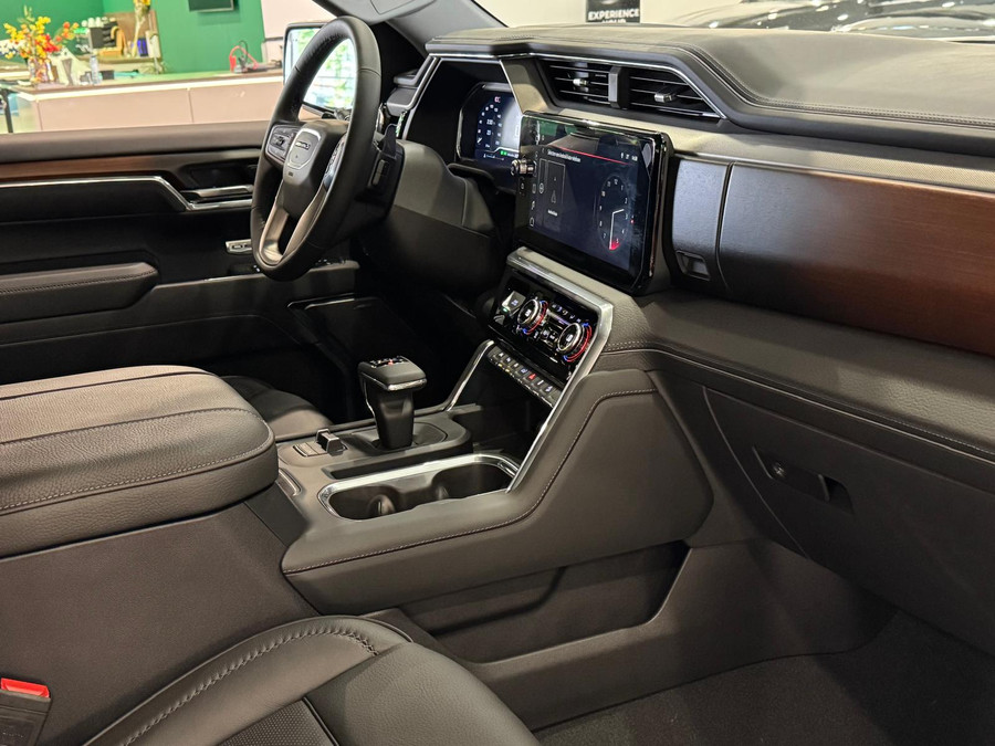 GMC Denali 6.2 V8 Sierra Denali