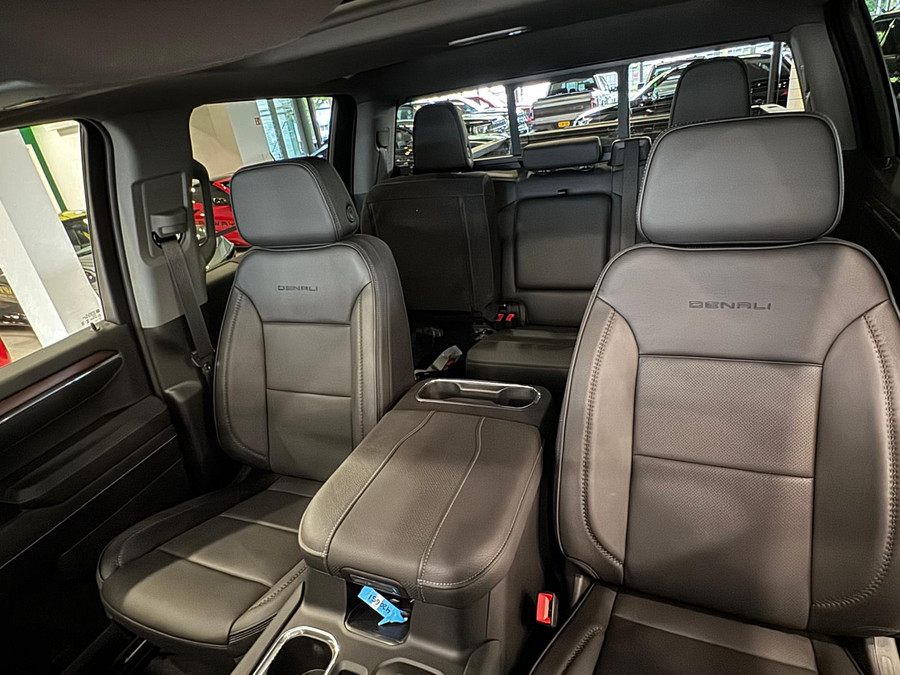 GMC Denali 6.2 V8 Sierra Denali