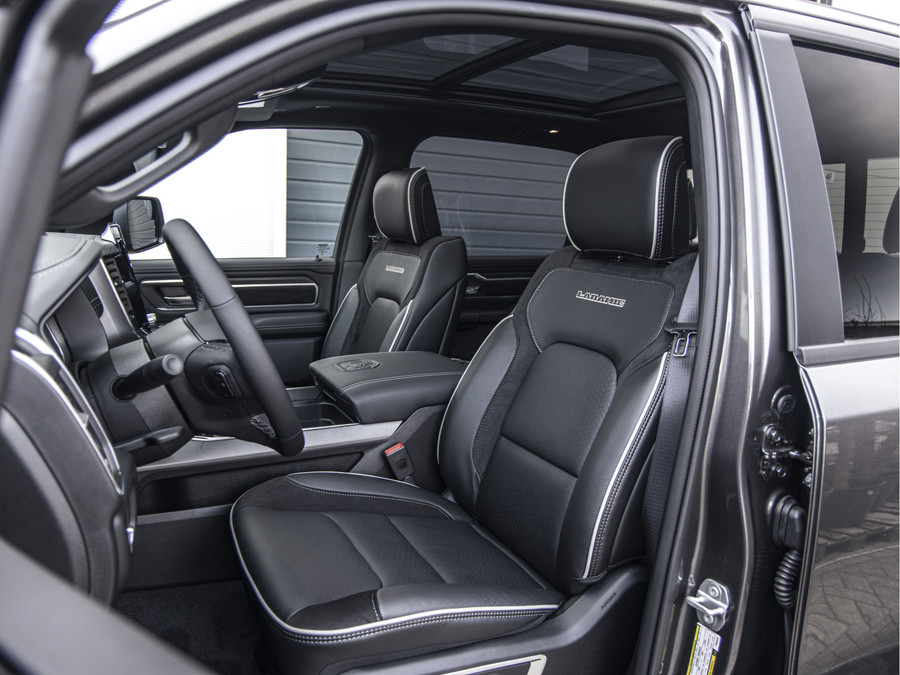 Dodge Dodge Ram Laramie Night Edition | 5.7L V8 Hemi | Full Option