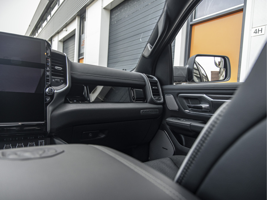 Dodge Dodge Ram Laramie Night Edition | 5.7L V8 Hemi | Full Option