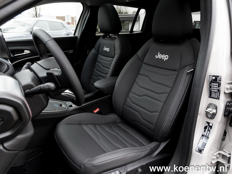 Jeep Avenger 1.2 E-HYBRID SUMMIT PANO / LEER / NAVIGATIE / ADAPTIVE CRUISE