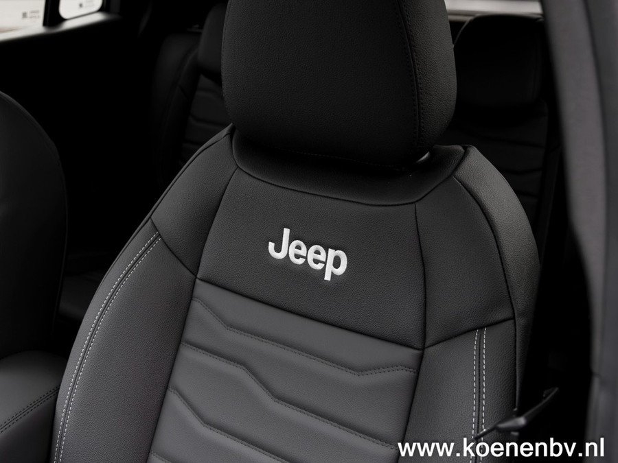 Jeep Avenger 1.2 E-HYBRID SUMMIT PANO / LEER / NAVIGATIE / ADAPTIVE CRUISE