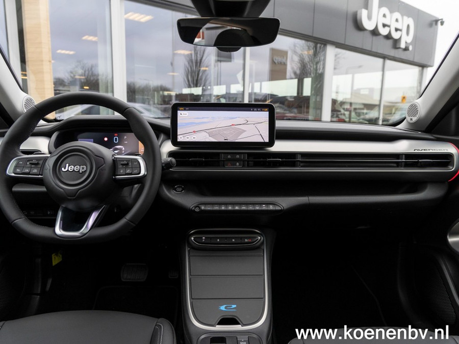 Jeep Avenger 1.2 E-HYBRID SUMMIT PANO / LEER / NAVIGATIE / ADAPTIVE CRUISE