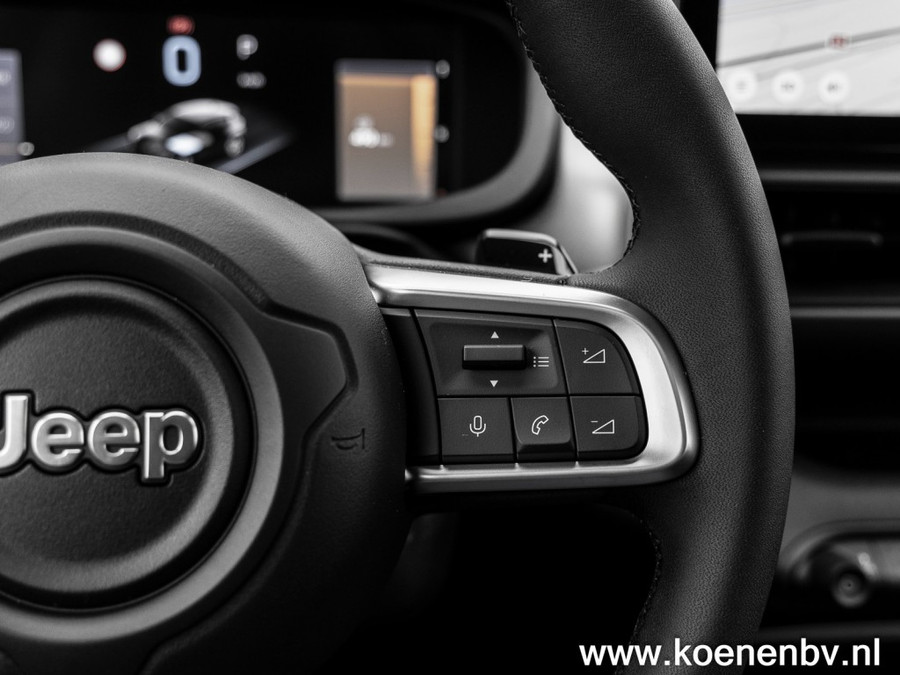 Jeep Avenger 1.2 E-HYBRID SUMMIT PANO / LEER / NAVIGATIE / ADAPTIVE CRUISE