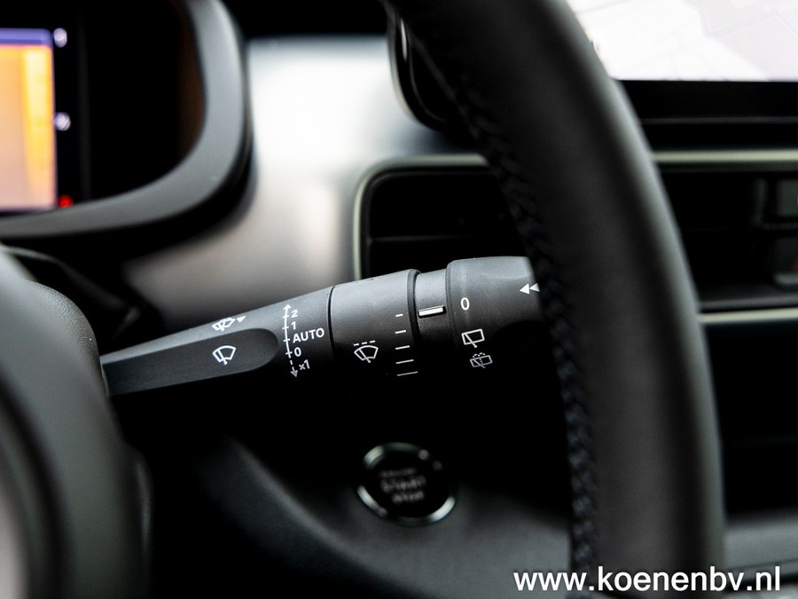 Jeep Avenger 1.2 E-HYBRID SUMMIT PANO / LEER / NAVIGATIE / ADAPTIVE CRUISE