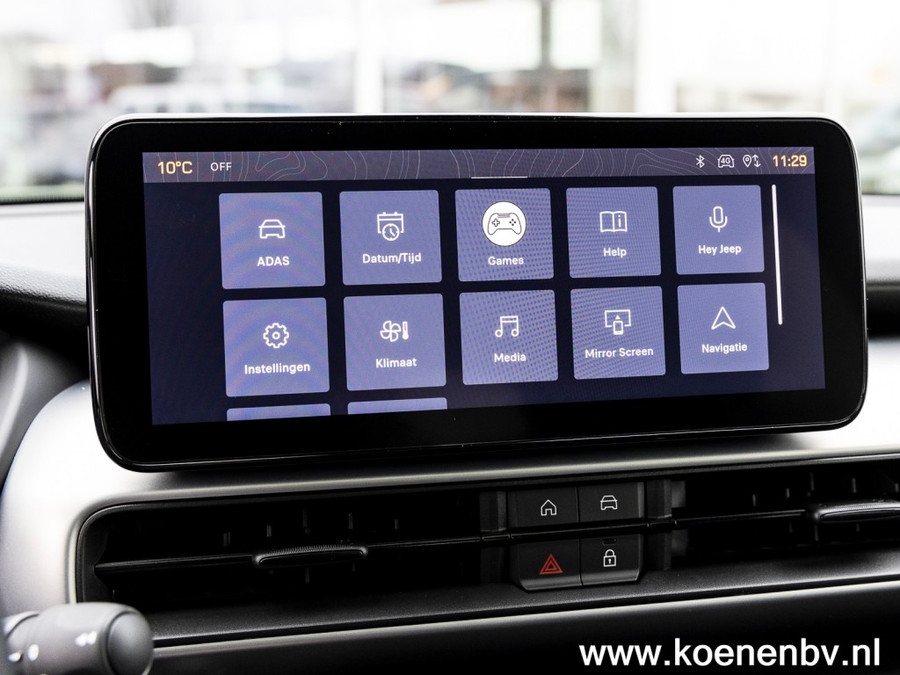 Jeep Avenger 1.2 E-HYBRID SUMMIT PANO / LEER / NAVIGATIE / ADAPTIVE CRUISE
