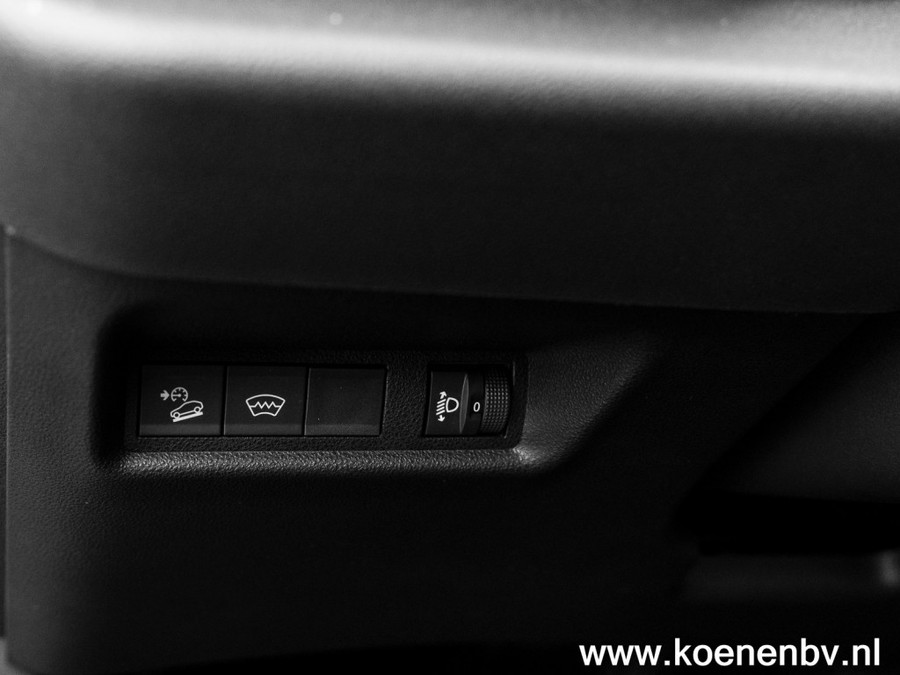 Jeep Avenger 1.2 E-HYBRID SUMMIT PANO / LEER / NAVIGATIE / ADAPTIVE CRUISE