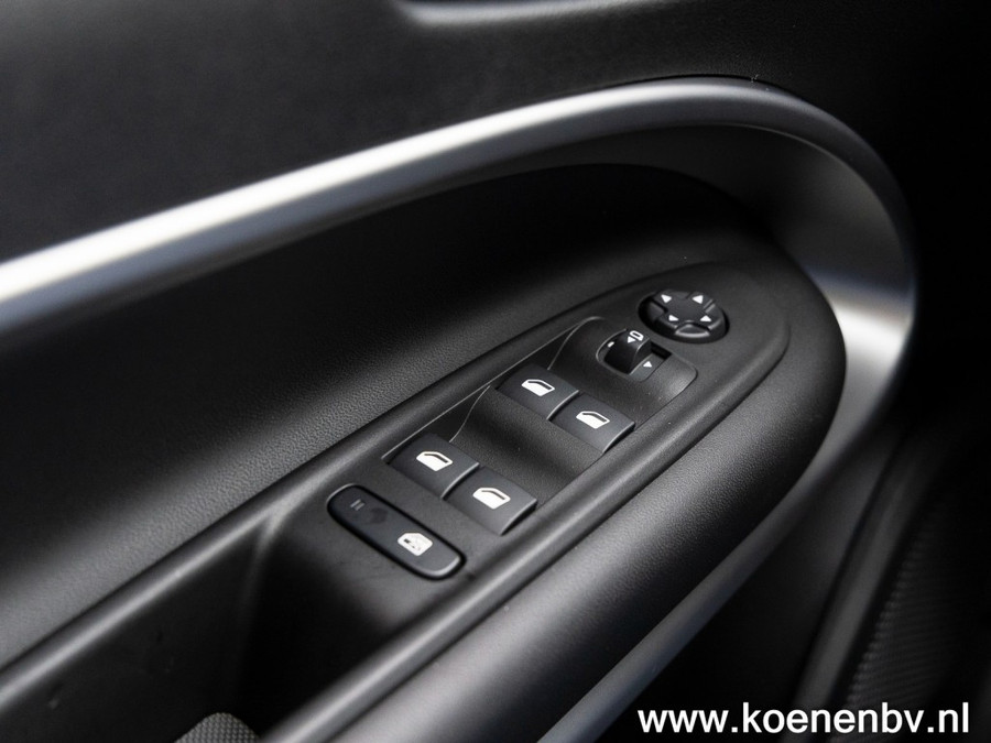 Jeep Avenger 1.2 E-HYBRID SUMMIT PANO / LEER / NAVIGATIE / ADAPTIVE CRUISE