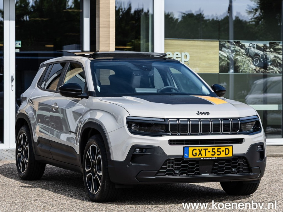 Jeep Avenger 1.2 E-HYBRID SUMMIT PANO / LEER / NAVIGATIE / ADAPTIVE CRUISE
