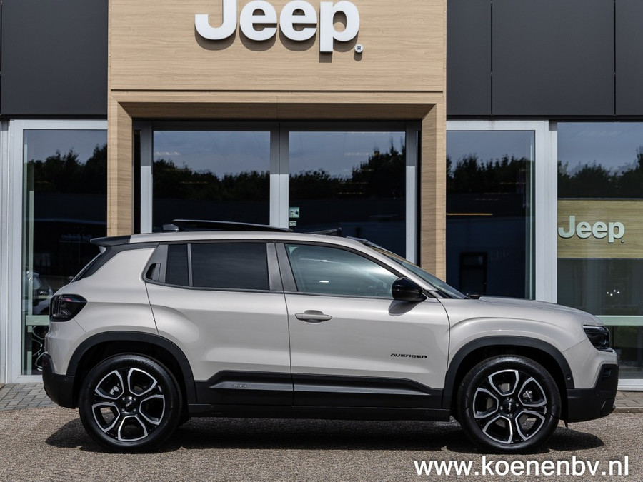 Jeep Avenger 1.2 E-HYBRID SUMMIT PANO / LEER / NAVIGATIE / ADAPTIVE CRUISE