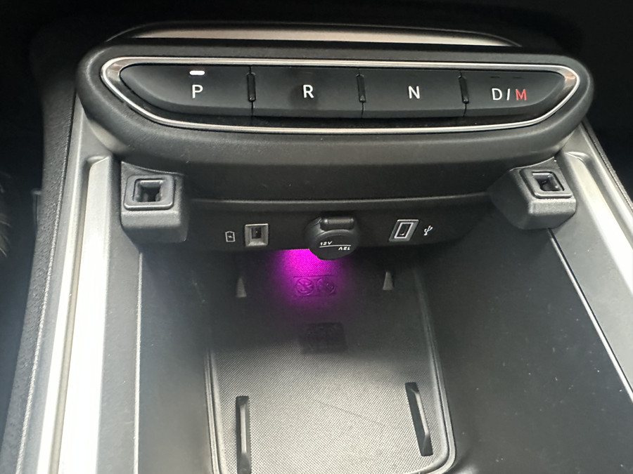 Jeep Avenger 110PK e-Hybrid e-DCT6 Summit (Elektr. achterklep - Navigatie - Camera - PDC)