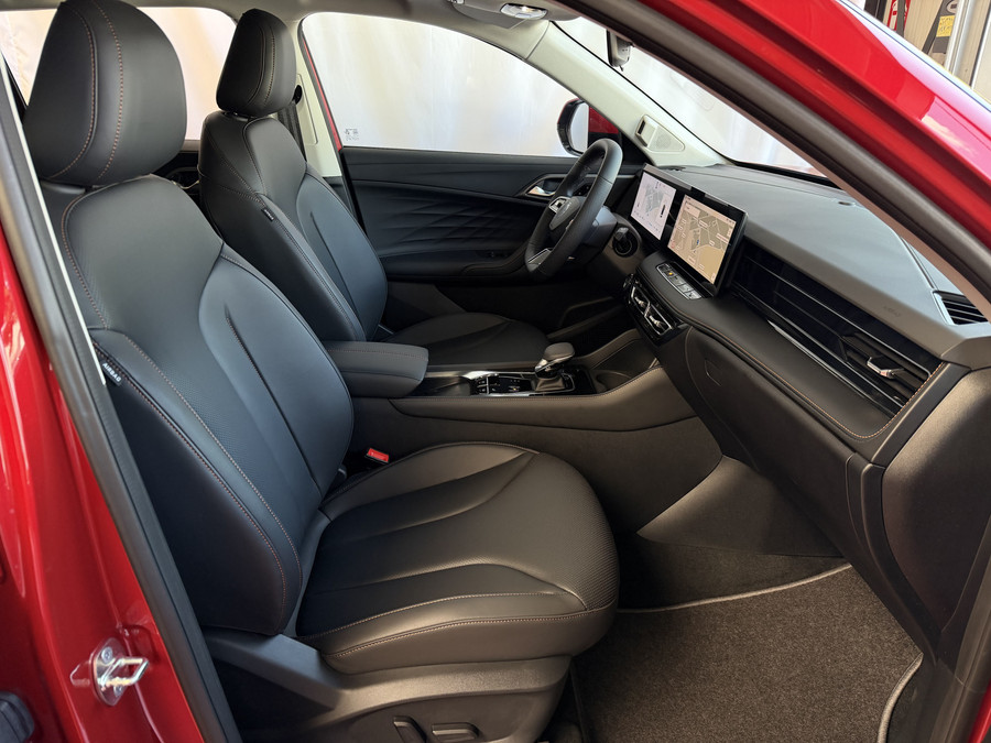 MG MG HS PHEV 1.5 TGDI LUXURY PHEV PLUG-IN HYBRIDE | LEER | 272PK NIEUWE AUTO | 100KM ELEK. BEREIK | 360° CAMERA |