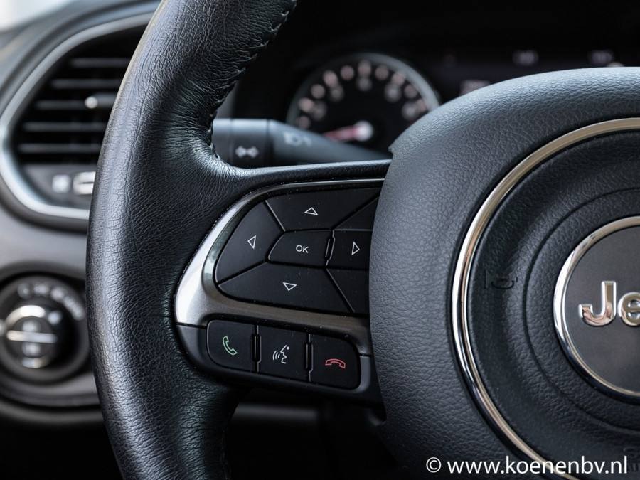 Jeep Renegade 1.3T DDCT Limited Autom. CLIMATE C. / ADAPTIVE C. / TREKHAAK