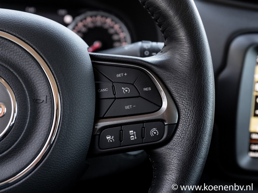Jeep Renegade 1.3T DDCT Limited Autom. CLIMATE C. / ADAPTIVE C. / TREKHAAK