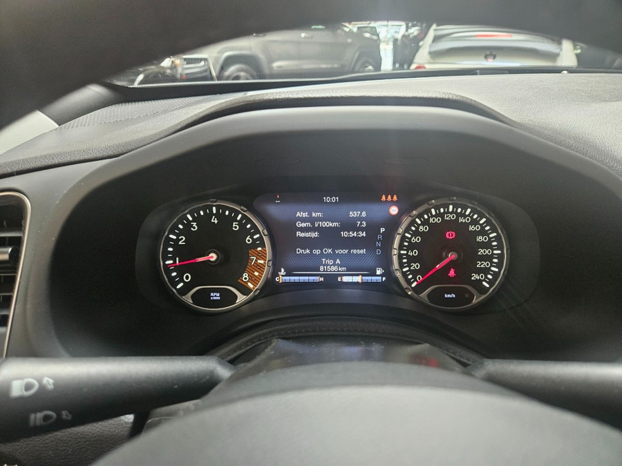 Jeep Renegade 1.3T DDCT Limited Autom. CLIMATE C. / ADAPTIVE C. / TREKHAAK