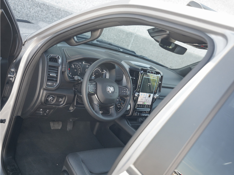Dodge RAM 1500 5.7 V8 4x4 Crew Cab Sport