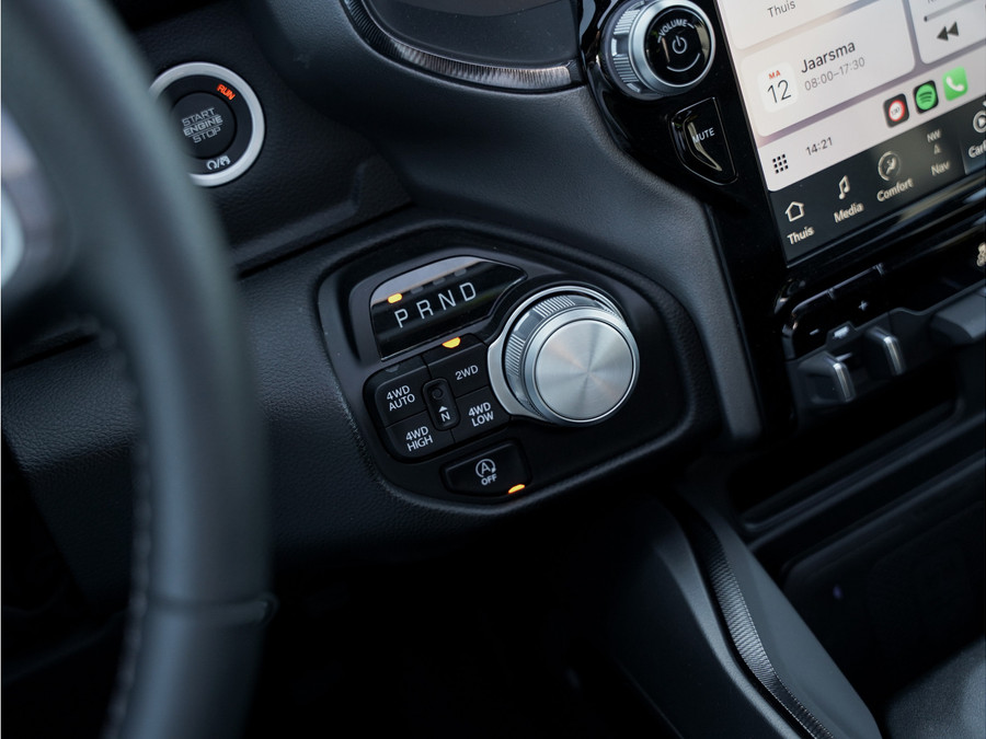 Dodge RAM 1500 5.7 V8 4x4 Crew Cab Sport