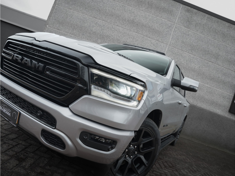 Dodge RAM 1500 5.7 V8 4x4 Crew Cab Sport