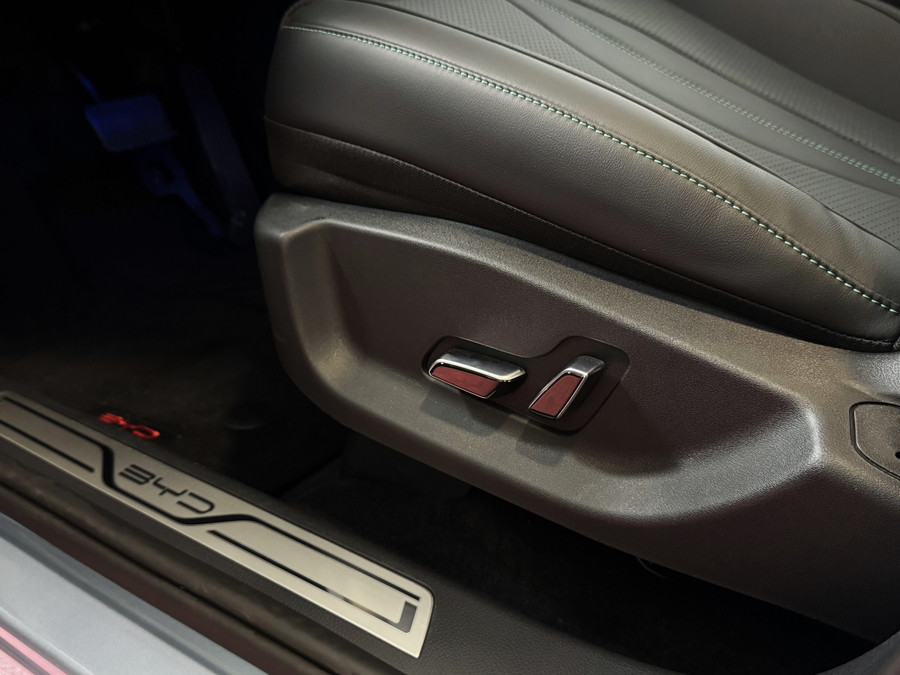 BYD SEAL U 217PK PHEV BOOST 18,3KW PANO HEADUP 360.CAM STOEL/STUUR VERW STOEL.VENTILATIE INFINITY/AUDIO