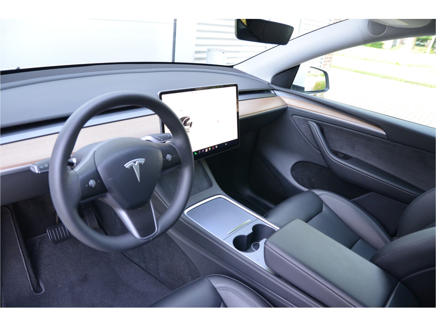 Tesla Model Y Long Range RWD 75 kWh