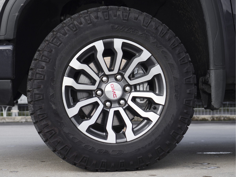 GMC Sierra 1500 | AT4 | 6.2L V8