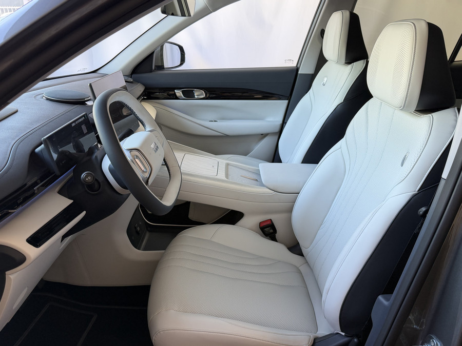 Geely E5 Max+ 68 kWh | 475 km WLTP | 8 Jaar Garantie | Pano | Elektr. Achterklep | 360° Camera | Warmtepomp |