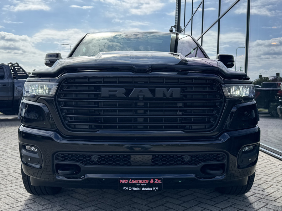 Dodge Ram 1500 Laramie Night Hurricane