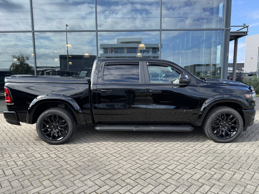 Dodge Ram 1500 Laramie Night Hurricane