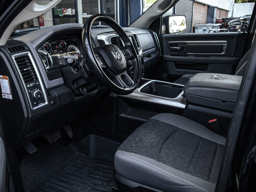 Dodge RAM 1500 SLT Classic