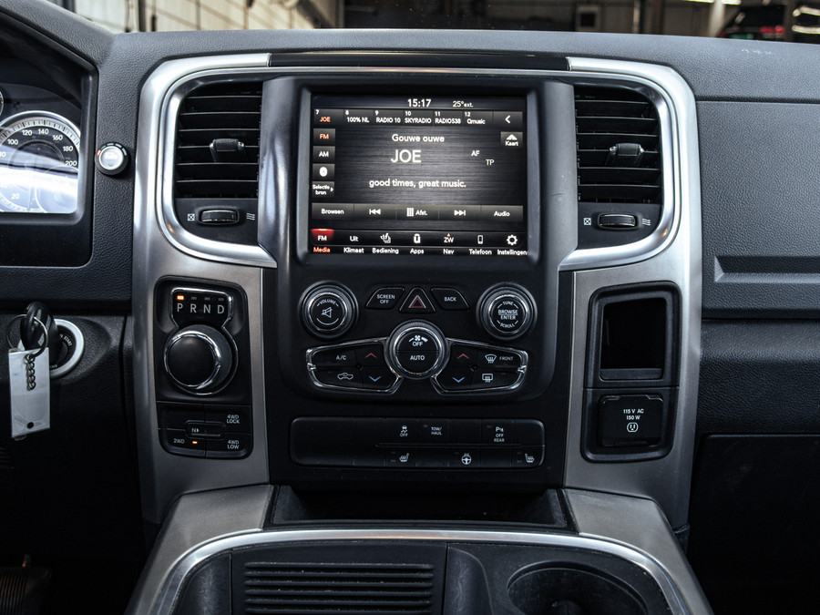 Dodge RAM 1500 SLT Classic