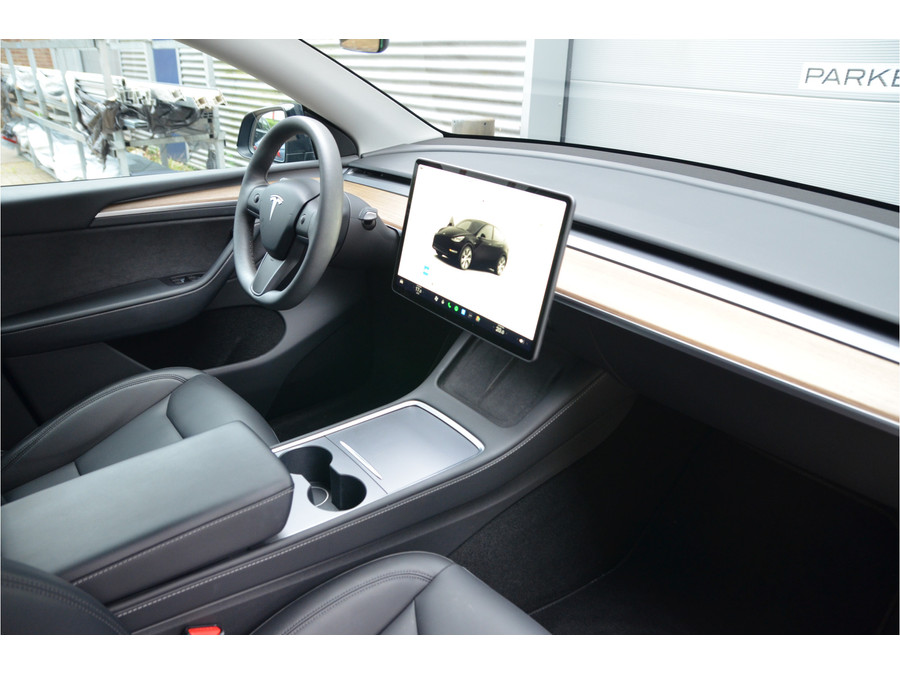 Tesla Model Y RWD 58 kWh