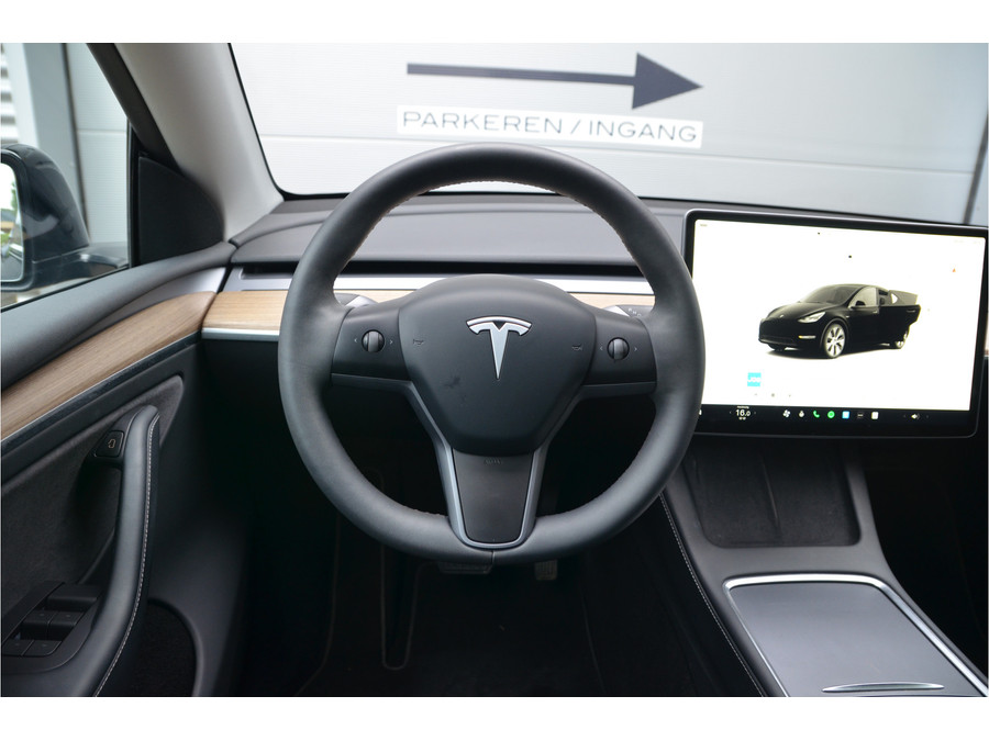 Tesla Model Y RWD 58 kWh