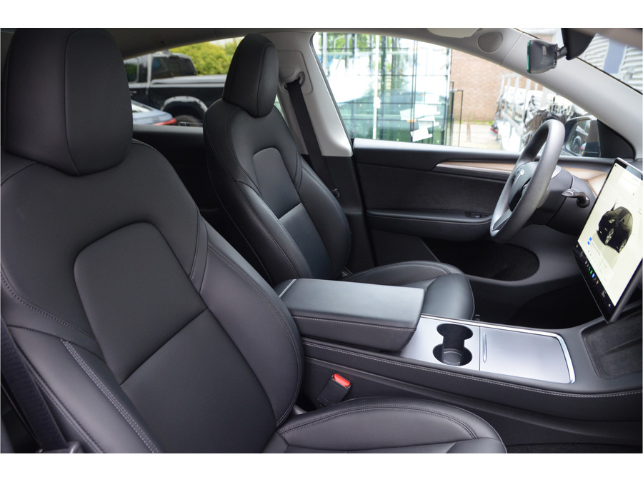 Tesla Model Y RWD 58 kWh