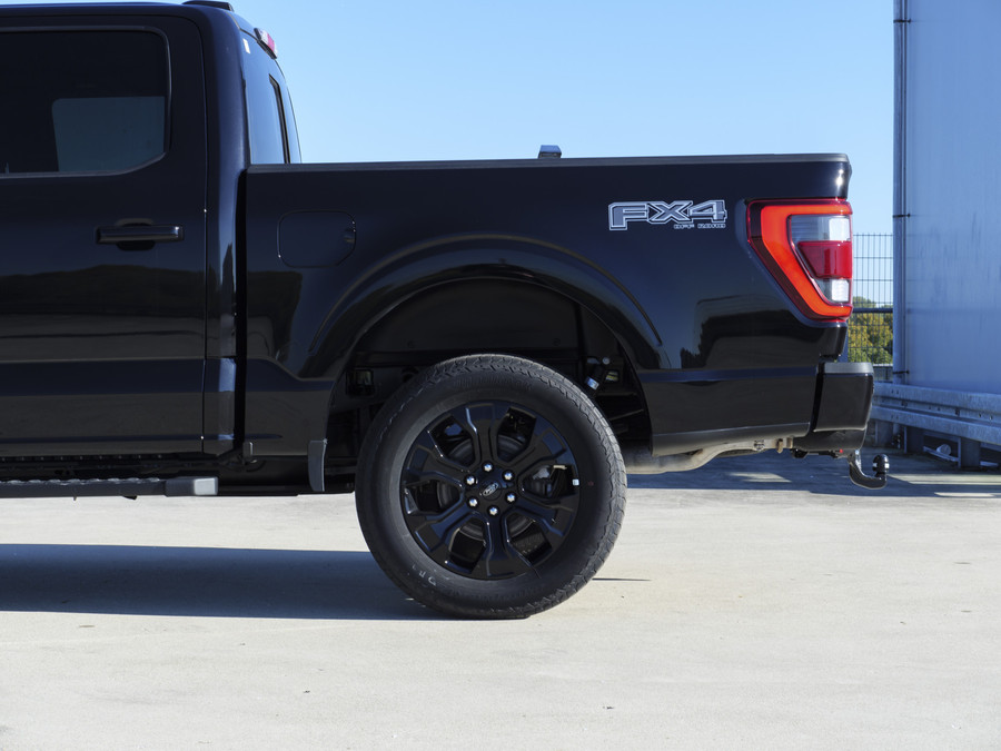 Ford F-150 5.0 V8 | Super Crew | Lariat FX4 | Black Edition | BPM-VRIJ