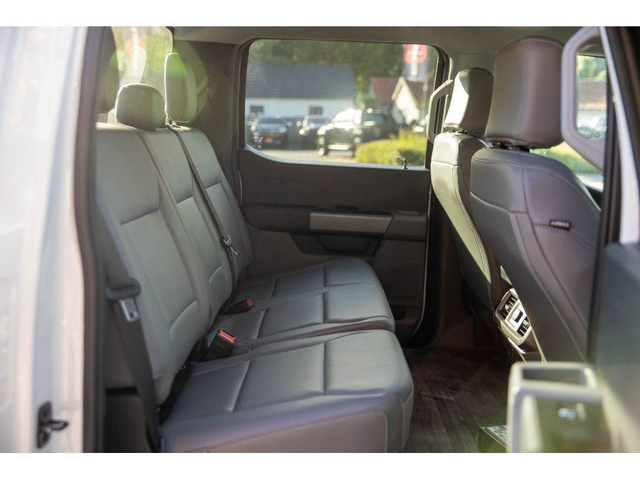 Ford Ford F-150 Lightning Pro 4x4 SuperCrew 